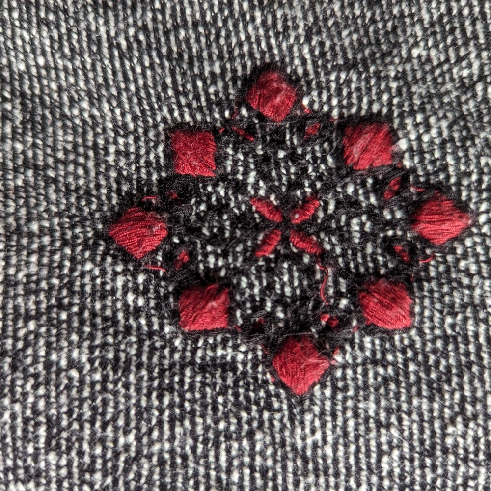 Lucky Brand 100% Cotton Oversized Embroidered Sweater/Pullover Top Size Small - Picture 3 of 8
